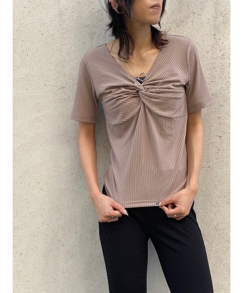 one way(ワンウェイ)の「フロントツイストCS(Tシャツ/カットソー・レディース・ベージュ/ホワイト/ブラック・FREE)」の18枚目の写真