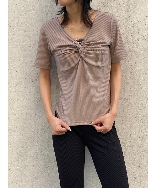 one way(ワンウェイ)の「フロントツイストCS(Tシャツ/カットソー・レディース・ベージュ/ホワイト/ブラック・FREE)」の19枚目の写真