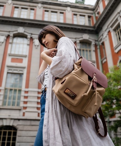 GASTON LUGA ベージュバックパック GASTON LUGA（ガストンルーガ）の「GASTON LUGA/ガストンルーガ