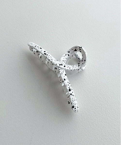 apres jour mignon(アプレジュールミニョン)の「【apresjour mignon×ARIAZ】変形ヘアクリップ(バレッタ/ヘアクリップ・レディース・ベージュ/カーキ/その他/モカ/スモークピンク/ブラック系その他2/ブラック系その他/ホワイト系その他/ブラック/ライトブラウン/アイボリー・ONESIZE)」の3枚目の写真