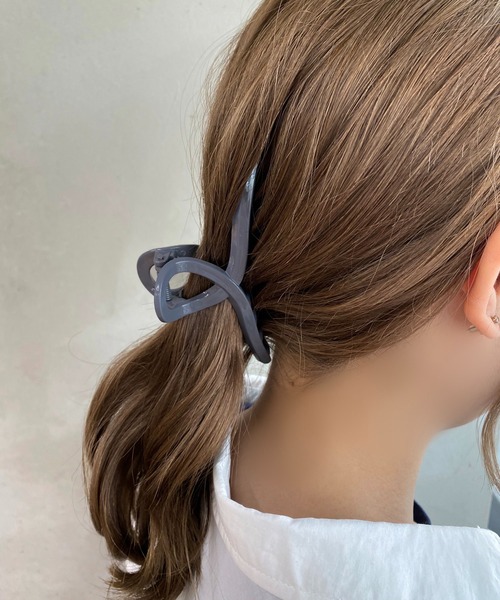 apres jour mignon(アプレジュールミニョン)の「【apresjour mignon×ARIAZ】変形ヘアクリップ(バレッタ/ヘアクリップ・レディース・ベージュ/カーキ/その他/モカ/スモークピンク/ブラック系その他2/ブラック系その他/ホワイト系その他/ブラック/ライトブラウン/アイボリー・ONESIZE)」の15枚目の写真