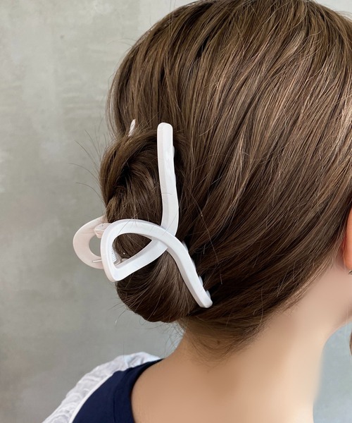 apres jour mignon(アプレジュールミニョン)の「【apresjour mignon×ARIAZ】変形ヘアクリップ(バレッタ/ヘアクリップ・レディース・ベージュ/カーキ/その他/モカ/スモークピンク/ブラック系その他2/ブラック系その他/ホワイト系その他/ブラック/ライトブラウン/アイボリー・ONESIZE)」の17枚目の写真