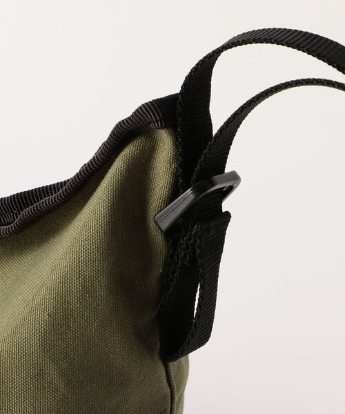 DANTON（ダントン）の「【DANTON/ダントン】 コットンキャンバス横型サコッシュ #JD-7298（ボディバッグ/ウエストポーチ・メンズ・チャコールグレー/ブラック/ベージュ/オリーブ/サックスブルー/キナリ・FREE）」の8枚目の写真