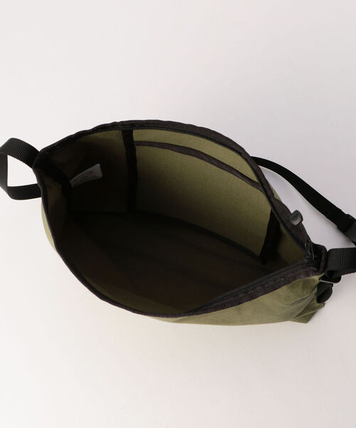 DANTON（ダントン）の「【DANTON/ダントン】 コットンキャンバス横型サコッシュ #JD-7298（ボディバッグ/ウエストポーチ・メンズ・チャコールグレー/ブラック/ベージュ/オリーブ/サックスブルー/キナリ・FREE）」の11枚目の写真