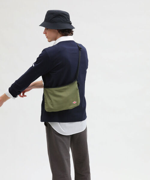 DANTON（ダントン）の「【DANTON/ダントン】 コットンキャンバス横型サコッシュ #JD-7298（ボディバッグ/ウエストポーチ・メンズ・チャコールグレー/ブラック/ベージュ/オリーブ/サックスブルー/キナリ・FREE）」の19枚目の写真
