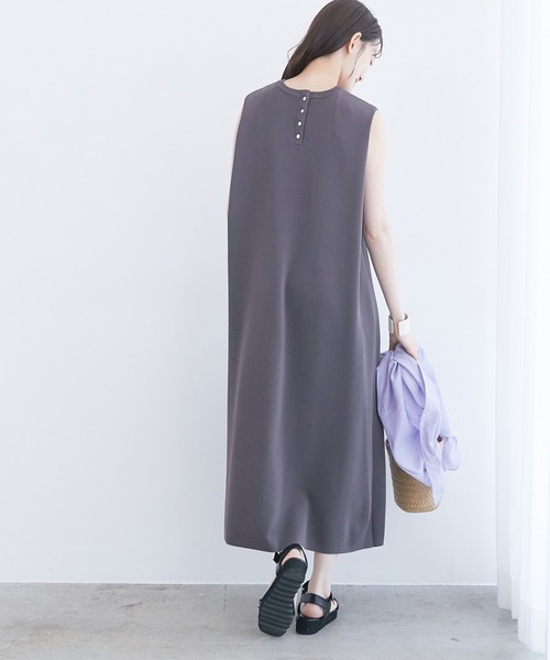 VIS（ビス）の「バックメタル釦肩タックAラインニットワンピース（ワンピース・レディース・ダークグリーン/ブラウン/オレンジ/スミクロ・FREE）」の6枚目の写真