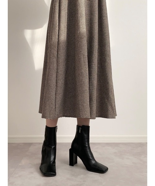 amel（エイメル）の「スクエアトゥヒールブーツ（ブーツ・レディース・ブラック・23.5cm/24.5cm/23.0cm/24.0cm）」の5枚目の写真