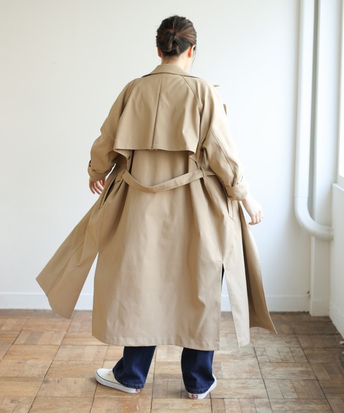 Auntie Rosa Holiday（アンティローザホリデー）の「BIGトレンチ（トレンチコート・レディース・ベージュ/ネイビー・FREE）」の6枚目の写真