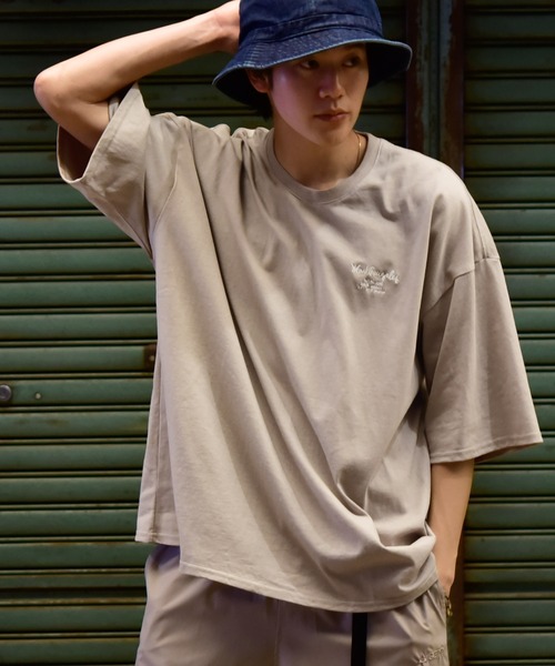 Mark Gonzales（マーク・ゴンザレス）の「Mark Gonzales / マークゴンザレス 別注 コラボ オーバーサイズ ヘビーウェイト 刺繍 ロゴ ビッグシルエット プリント Tシャツ（Tシャツ/カットソー・メンズ・ホワイト系その他/ブラック系その他/グレー系その他/ブルー系その他/ホワイト系その他2/ホワイト系その他3/ホワイト系その他4/ブラック系その他2/グレー系その他2/ブルー系その他2/ホワイト系その他5/ブラック系その他3・MEDIUM/LARGE）」の11枚目の写真