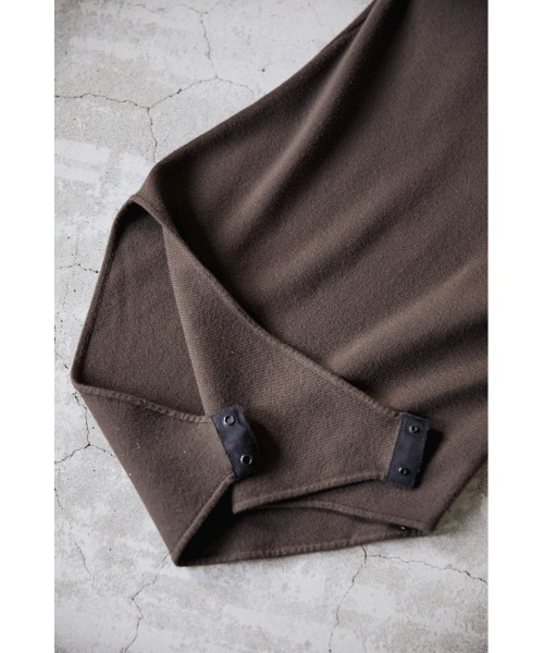 BLACK BY MOUSSY(ブラックバイマウジー)の「washable backless tank(ウォッシャブルバックレスタンク)(タンクトップ・レディース・ブラウン/オレンジ・FREE)」の9枚目の写真