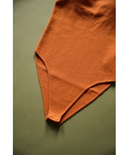 BLACK BY MOUSSY(ブラックバイマウジー)の「washable backless tank(ウォッシャブルバックレスタンク)(タンクトップ・レディース・ブラウン/オレンジ・FREE)」の10枚目の写真