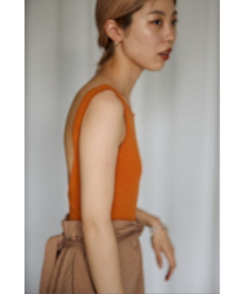 BLACK BY MOUSSY(ブラックバイマウジー)の「washable backless tank(ウォッシャブルバックレスタンク)(タンクトップ・レディース・ブラウン/オレンジ・FREE)」の15枚目の写真