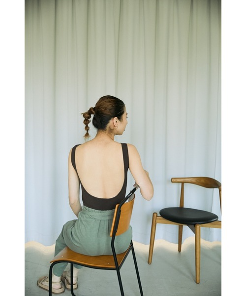 BLACK BY MOUSSY(ブラックバイマウジー)の「washable backless tank(ウォッシャブルバックレスタンク)(タンクトップ・レディース・ブラウン/オレンジ・FREE)」の21枚目の写真