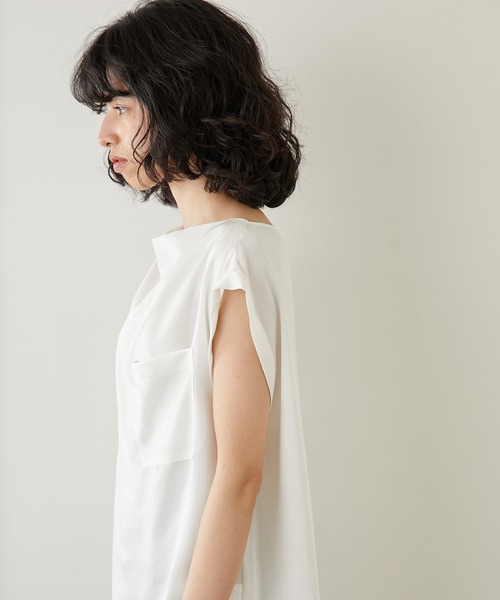 Whim Gazette（ウィムガゼット）の「サテンワッシャーノースリブラウス