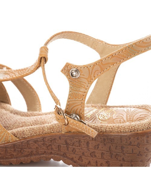 enchanted prima（エンチャンテッドプリマ）の「軽量Tストラップサンダル（サンダル・レディース・ホワイト/ブラック/キャメル・LL/S/M/L）」の8枚目の写真