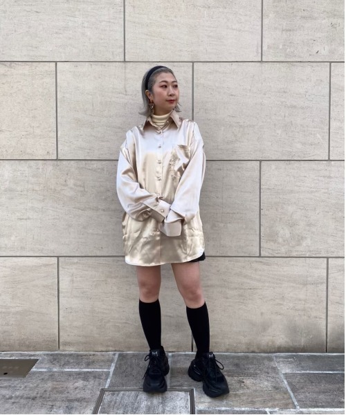 Ctr1（コントロール）の「Ctr1/コントロール/サテンシャツ（シャツ/ブラウス・レディース・オフホワイト/ベージュ・FREE）」の4枚目の写真