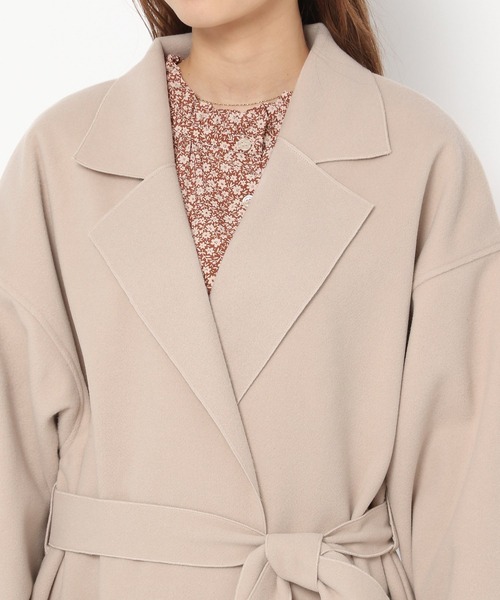 mysty woman(ミスティウーマン)の「【天然アロマサシェ付き】スリット入りですっきり。軽いのにあたたかい!ボリュームガウンコート 214638(チェスターコート・レディース・アイボリー/モカ/グレイッシュブルー/チャコール/ブルーパープル・FREE)」の17枚目の写真