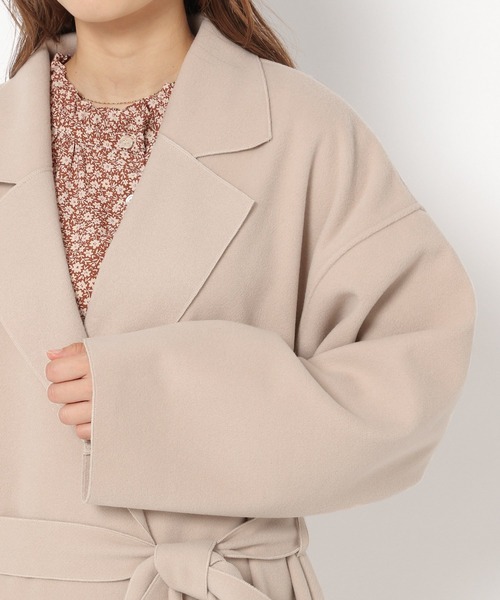 mysty woman(ミスティウーマン)の「【天然アロマサシェ付き】スリット入りですっきり。軽いのにあたたかい!ボリュームガウンコート 214638(チェスターコート・レディース・アイボリー/モカ/グレイッシュブルー/チャコール/ブルーパープル・FREE)」の18枚目の写真