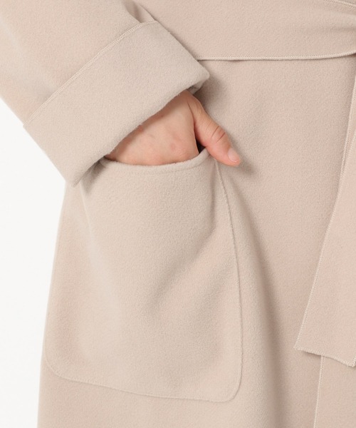 mysty woman(ミスティウーマン)の「【天然アロマサシェ付き】スリット入りですっきり。軽いのにあたたかい!ボリュームガウンコート 214638(チェスターコート・レディース・アイボリー/モカ/グレイッシュブルー/チャコール/ブルーパープル・FREE)」の20枚目の写真