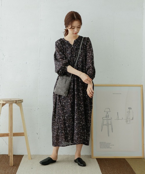 URBAN RESEARCH DOORS（アーバンリサーチドアーズ）の「コットンアラベスクプリントワンピース（ワンピース・レディース・ネイビー/ブラウン・ONE）」の20枚目の写真