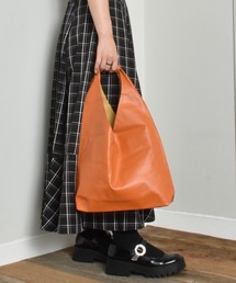 SVEC（シュベック）の「ミニマル トライアングル トートバッグ（トートバッグ）」