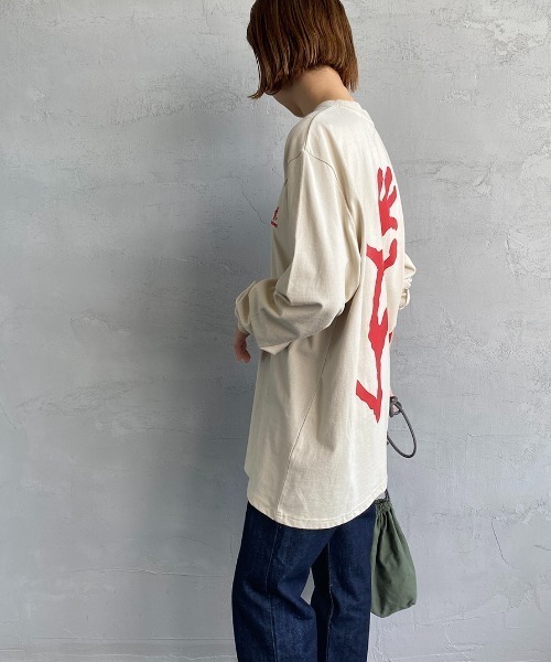 Gramicci（グラミチ）の「[GRAMICCI/グラミチ] ビッグランニングマン バックプリントロンT（Tシャツ/カットソー・レディース・ベージュ/ホワイト・M/L/XL）」の17枚目の写真