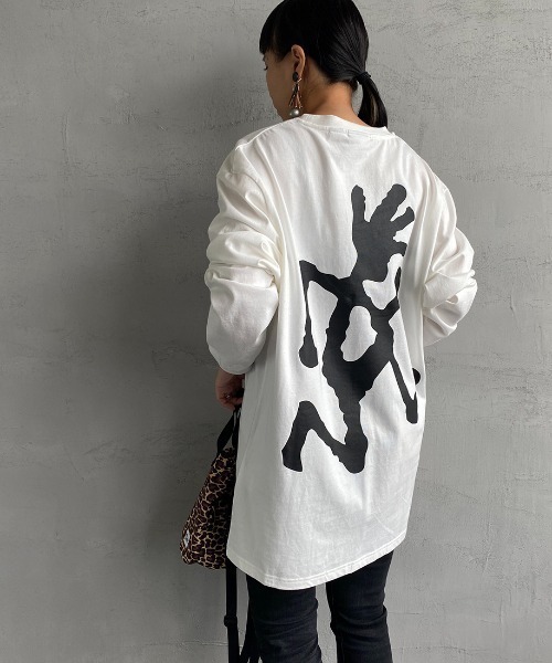 Gramicci（グラミチ）の「[GRAMICCI/グラミチ] ビッグランニングマン バックプリントロンT（Tシャツ/カットソー・レディース・ベージュ/ホワイト・M/L/XL）」の4枚目の写真
