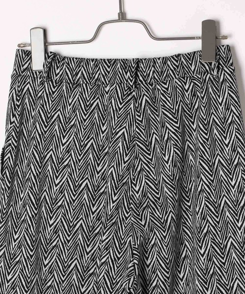 PAGEBOY（ページボーイ）の「キカガラフレアパンツ（その他パンツ・レディース・ゼブラ/チェック・FREE）」の5枚目の写真