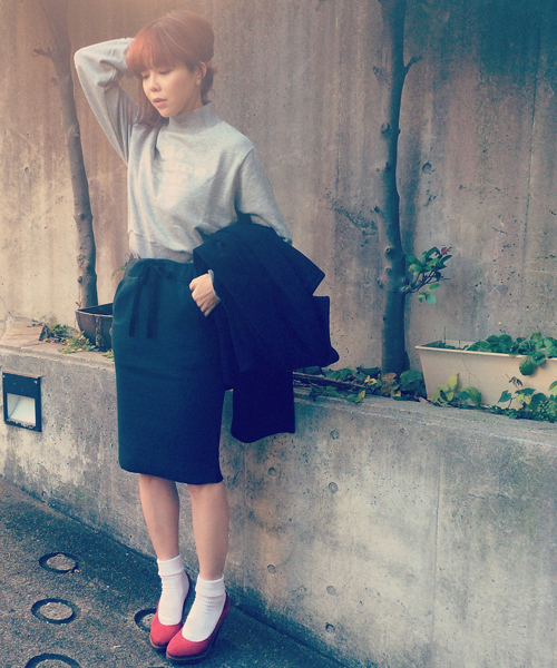 CAROLINA GLASER（カロリナ グレイサー）の「CAROLINA GLASER / “Re commencer” スウェット（スウェット・レディース・グレー/クリーム・ONE SIZE）」の16枚目の写真