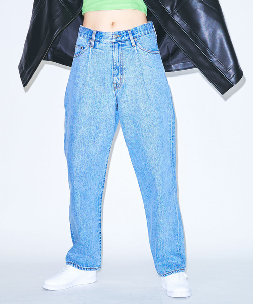 URBAN RESEARCH（アーバンリサーチ）の「GOODBETTERBEST　タックデニムパンツ（デニムパンツ・メンズ・ブラック/ブルー・1/2）」の2枚目の写真