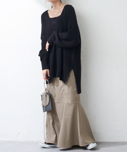 DISCOAT（ディスコート）の「畦Vネックプルオーバー（ニット/セーター・レディース・ホワイト系その他/パープル/ブラック・FREE）」の6枚目の写真