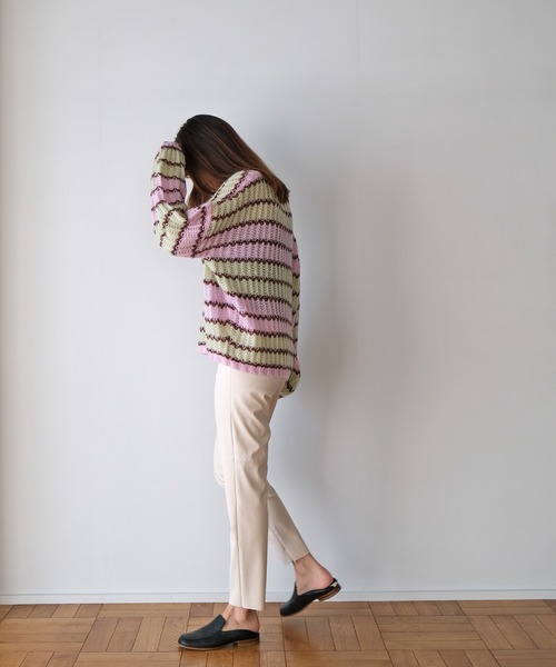 AKTE（アクテ）の「フェイクレザースリムパンツ（その他パンツ・レディース・ホワイト/ブラック・SHORT/TALL）」の6枚目の写真