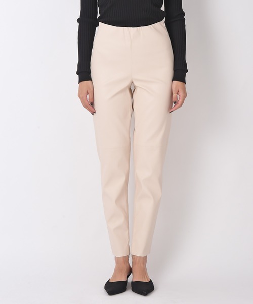 AKTE（アクテ）の「フェイクレザースリムパンツ（その他パンツ・レディース・ホワイト/ブラック・SHORT/TALL）」の17枚目の写真