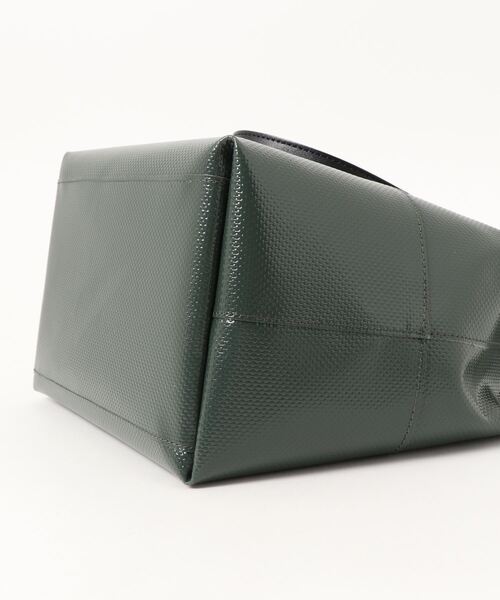 Jines（ジネス）の「VIOLAd′ORO(ヴィオラドーロ）/V-1381　2WAYハンドルターポリン素材☆超軽量トートBAG（トートバッグ・レディース・ブラック/カーキ/ホワイト×ブラック/イエロー系・FREE）」の14枚目の写真