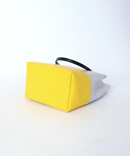 Jines（ジネス）の「VIOLAd′ORO(ヴィオラドーロ）/V-1381　2WAYハンドルターポリン素材☆超軽量トートBAG（トートバッグ・レディース・ブラック/カーキ/ホワイト×ブラック/イエロー系・FREE）」の21枚目の写真