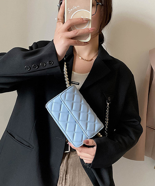 c.u.l（シーユーエル）の「【c.u.l】パールチェーンキルティングミニバッグ cula319（ショルダーバッグ・レディース・ブラック/ピンク/アイボリー/ブルー・FREE）」の11枚目の写真