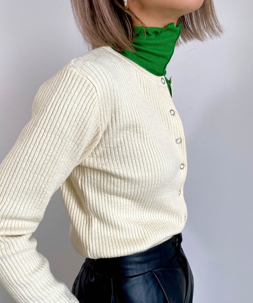 MLI'A(エムリア)の「ハイネックメロウカットトップス(Tシャツ/カットソー・レディース・オフホワイト/オレンジ/グリーン/ライトグリーン/ブラック・M)」の17枚目の写真