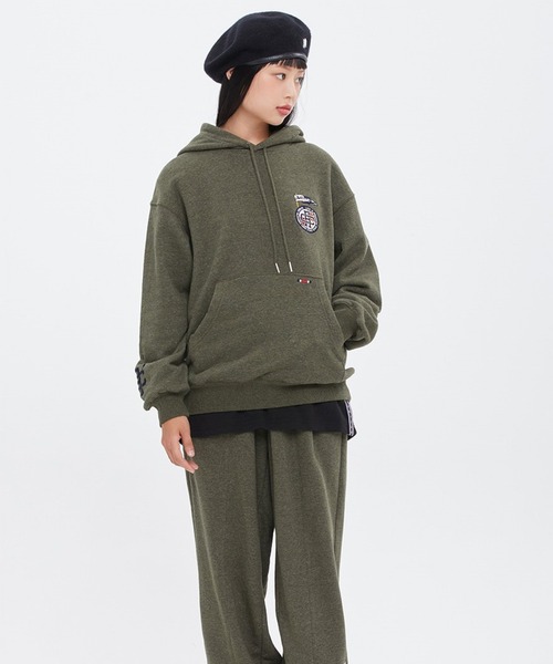 ROMANTIC CROWN（ロマンティッククラウン）の「【UNISEX】ROMANTIC CROWN／CLUB FLAGパーカー  2219748（パーカー・レディース・カーキ/ネイビー/グレー・LARGE/X-LARGE/MEDIUM）」の10枚目の写真