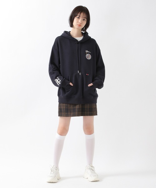 ROMANTIC CROWN（ロマンティッククラウン）の「【UNISEX】ROMANTIC CROWN／CLUB FLAGパーカー  2219748（パーカー・レディース・カーキ/ネイビー/グレー・LARGE/X-LARGE/MEDIUM）」の13枚目の写真