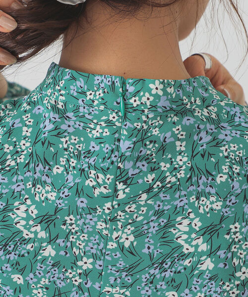 B:MING by BEAMS（ビーミングバイビームス）の「B:MING by BEAMS / フラワープリント ワンピース 22SS（ワンピース・レディース・ブラック系その他/グリーン系その他・SMALL/MEDIUM）」の6枚目の写真