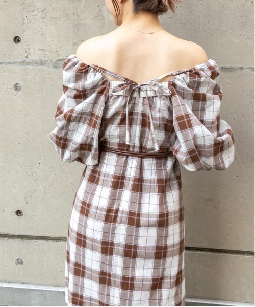 RANDA(ランダ)の「ボリュームスリーブマキシワンピース(ワンピース・レディース・チェック/カーキ/パープル・0/1)」の15枚目の写真
