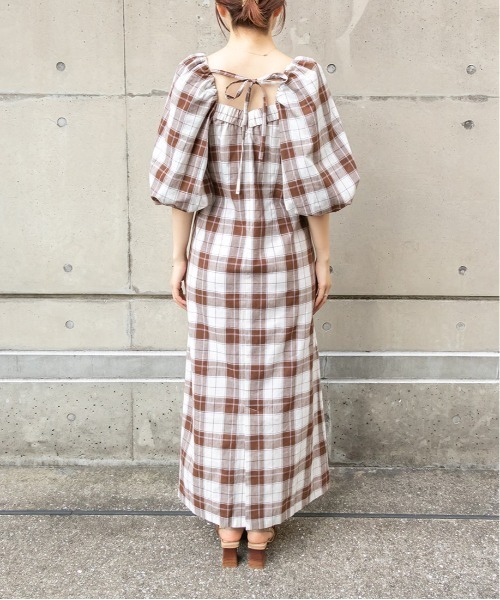 RANDA(ランダ)の「ボリュームスリーブマキシワンピース(ワンピース・レディース・チェック/カーキ/パープル・0/1)」の17枚目の写真