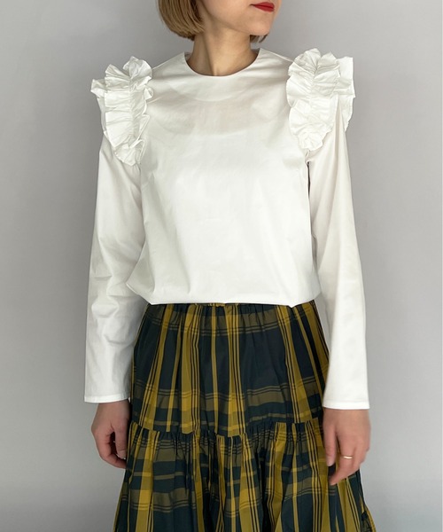 PICCIN（ピッチン）の「肩フリル後パールボタンブラウス（シャツ/ブラウス・レディース・ブラック/オフホワイト・M）」の3枚目の写真