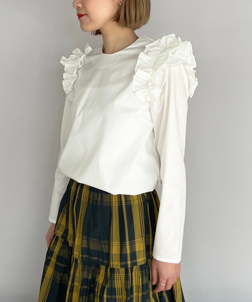 PICCIN（ピッチン）の「肩フリル後パールボタンブラウス（シャツ/ブラウス・レディース・ブラック/オフホワイト・M）」の4枚目の写真