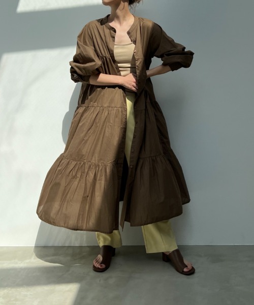 y/m by misato（イムバイミサト）の「ローンティアードワンピース（ワンピース・レディース・ブラウン/オフホワイト/イエロー・FREE）」の2枚目の写真