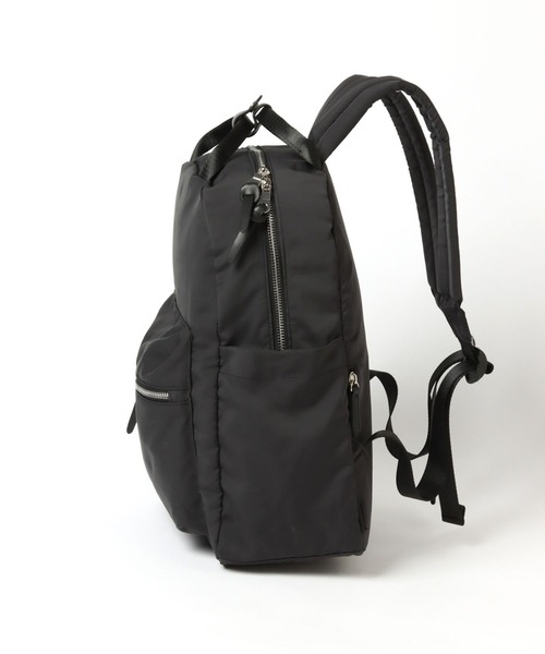 LEPSIM(レプシィム)の「撥水スクエアリュック 266595(バックパック/リュック・レディース・ブラック/ベージュ・FREE)」の7枚目の写真
