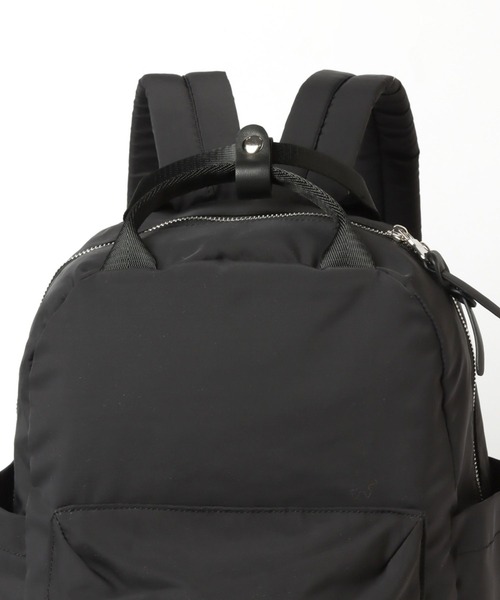 LEPSIM(レプシィム)の「撥水スクエアリュック 266595(バックパック/リュック・レディース・ブラック/ベージュ・FREE)」の9枚目の写真