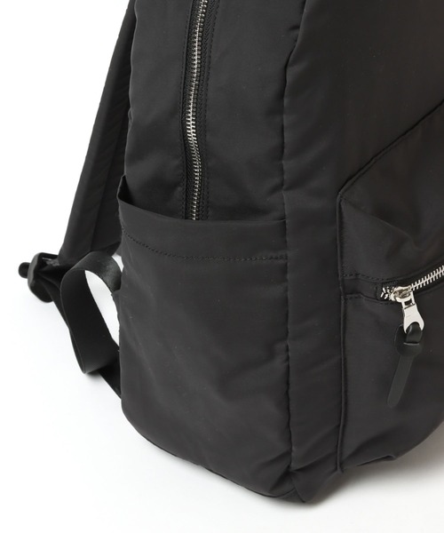 LEPSIM(レプシィム)の「撥水スクエアリュック 266595(バックパック/リュック・レディース・ブラック/ベージュ・FREE)」の15枚目の写真