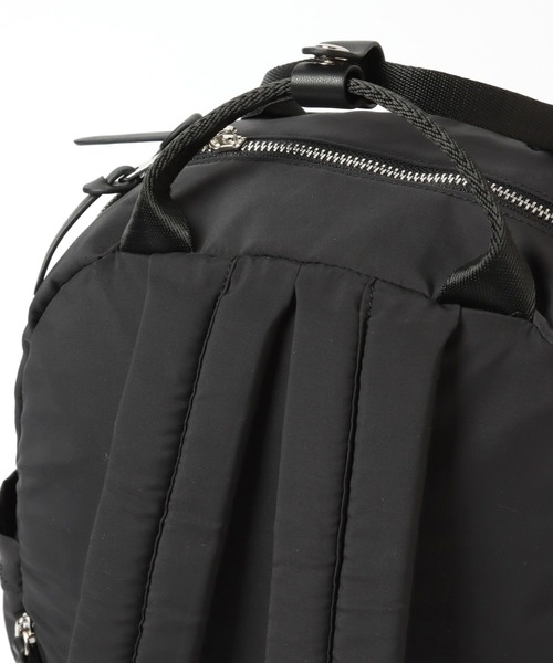 LEPSIM(レプシィム)の「撥水スクエアリュック 266595(バックパック/リュック・レディース・ブラック/ベージュ・FREE)」の16枚目の写真