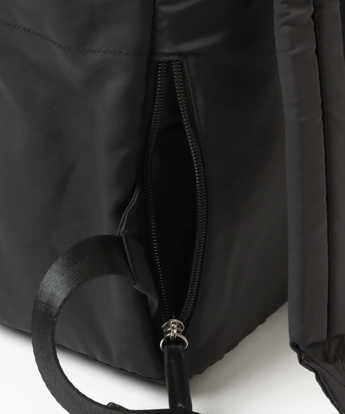 LEPSIM(レプシィム)の「撥水スクエアリュック 266595(バックパック/リュック・レディース・ブラック/ベージュ・FREE)」の19枚目の写真